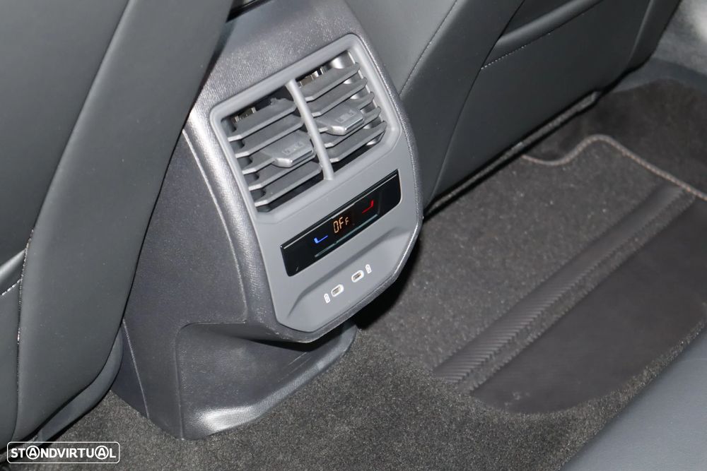 Cupra Formentor 1.4 e-Hybrid DSG VZ - 11