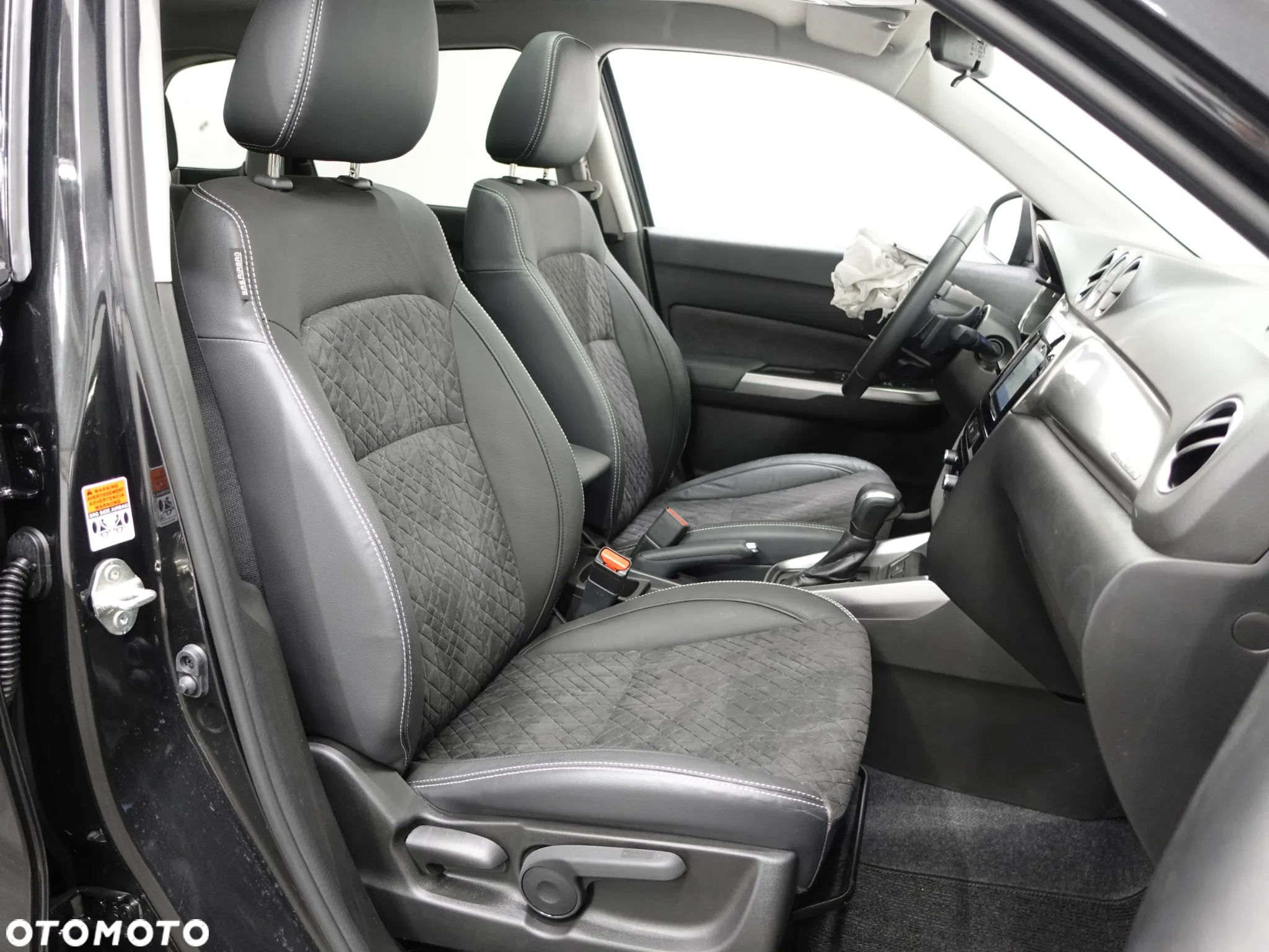 Suzuki Vitara 1.5 DualJet Hybrid Premium Plus 4WD AGS - 26