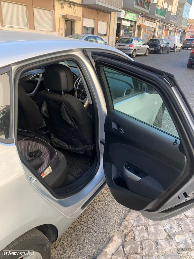 Opel Astra 1.3 CDTi Cosmo - 35
