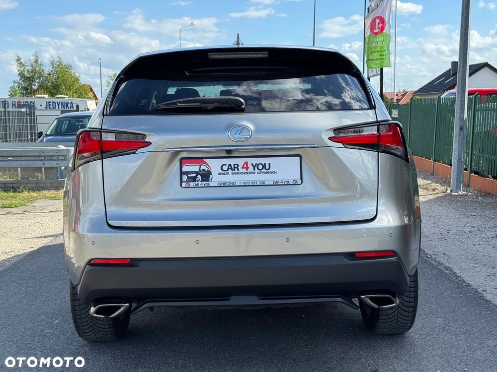 Lexus NX 200t Prestige AWD - 8