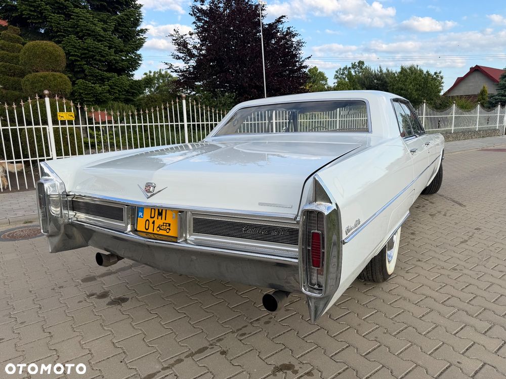 Cadillac Deville - 7