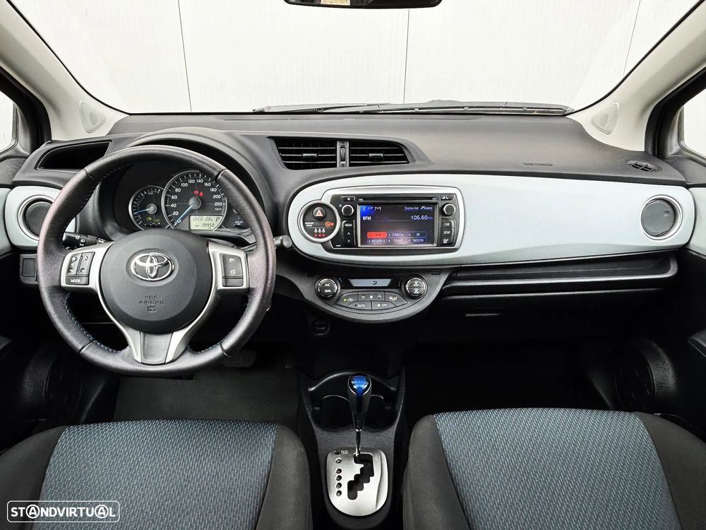 Toyota Yaris 1.5 HSD Comfort+P.Style - 9
