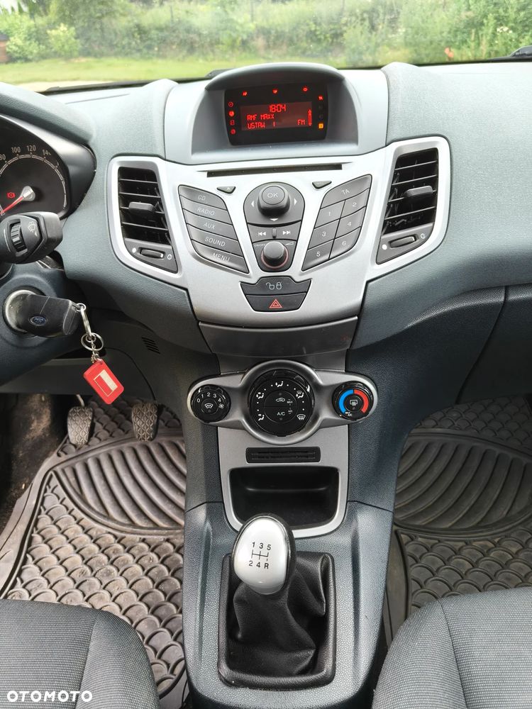 Ford Fiesta 1.25 Trend - 12