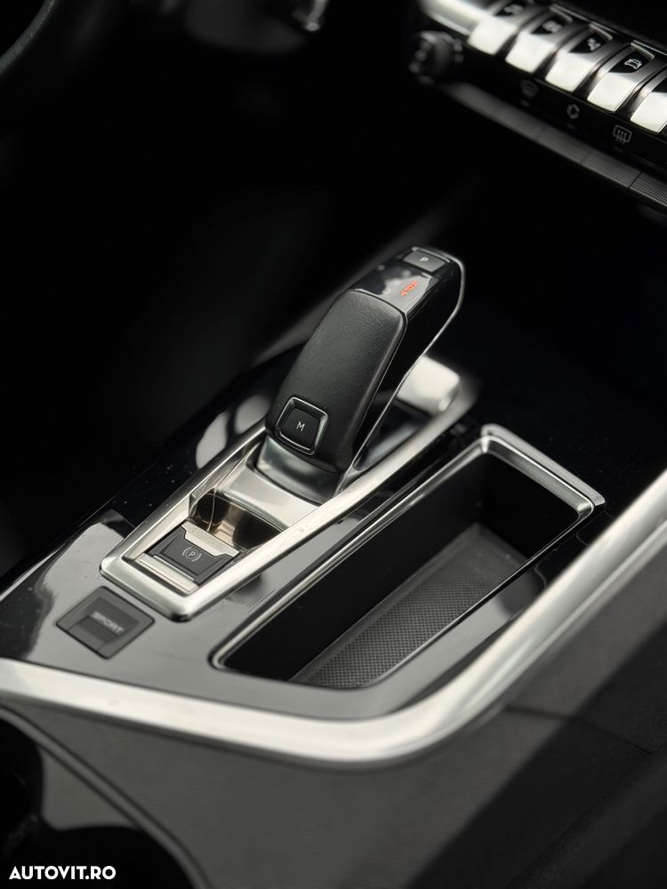 Peugeot 3008 PureTech 130 Stop & Start GPF EAT8 Active - 8