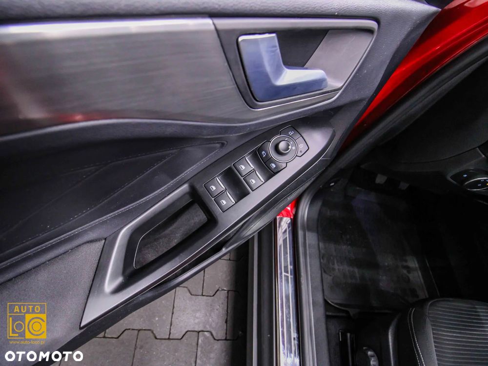 Ford Focus 1.0 EcoBoost Titanium - 30