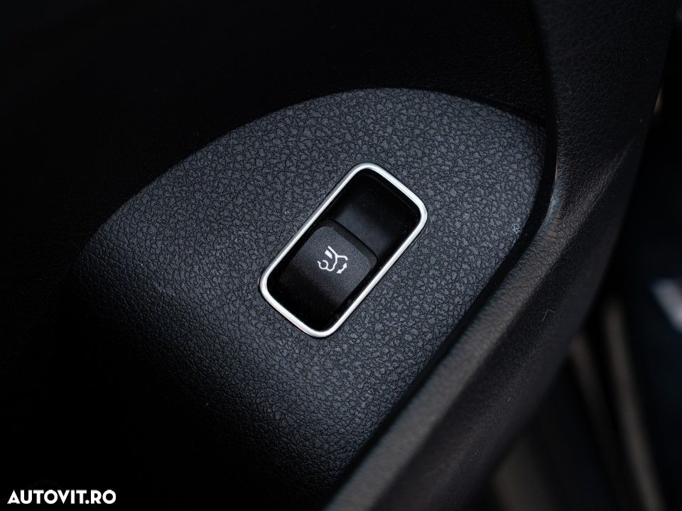Mercedes-Benz GLS - 31