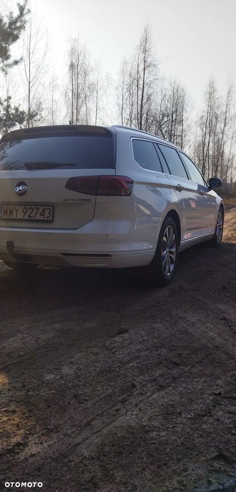 Volkswagen Passat - 19