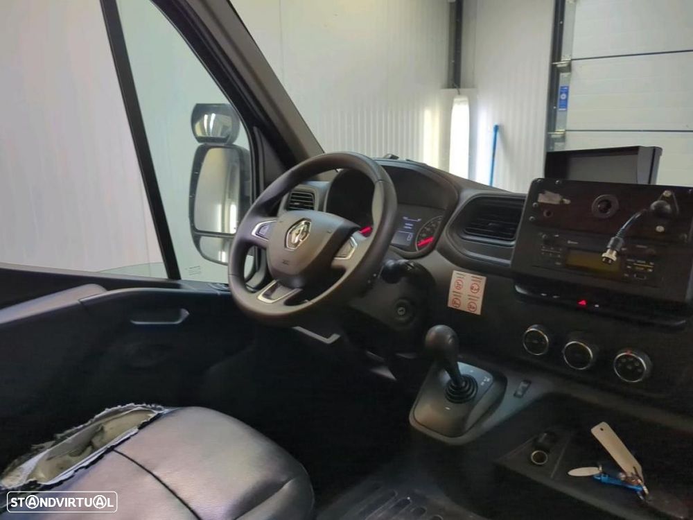 Renault Master 2.3 dCi FWD L3H3 c/IVA - 6