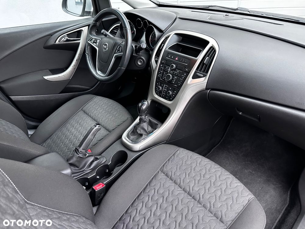 Opel Astra 1.4 ecoFLEX - 11