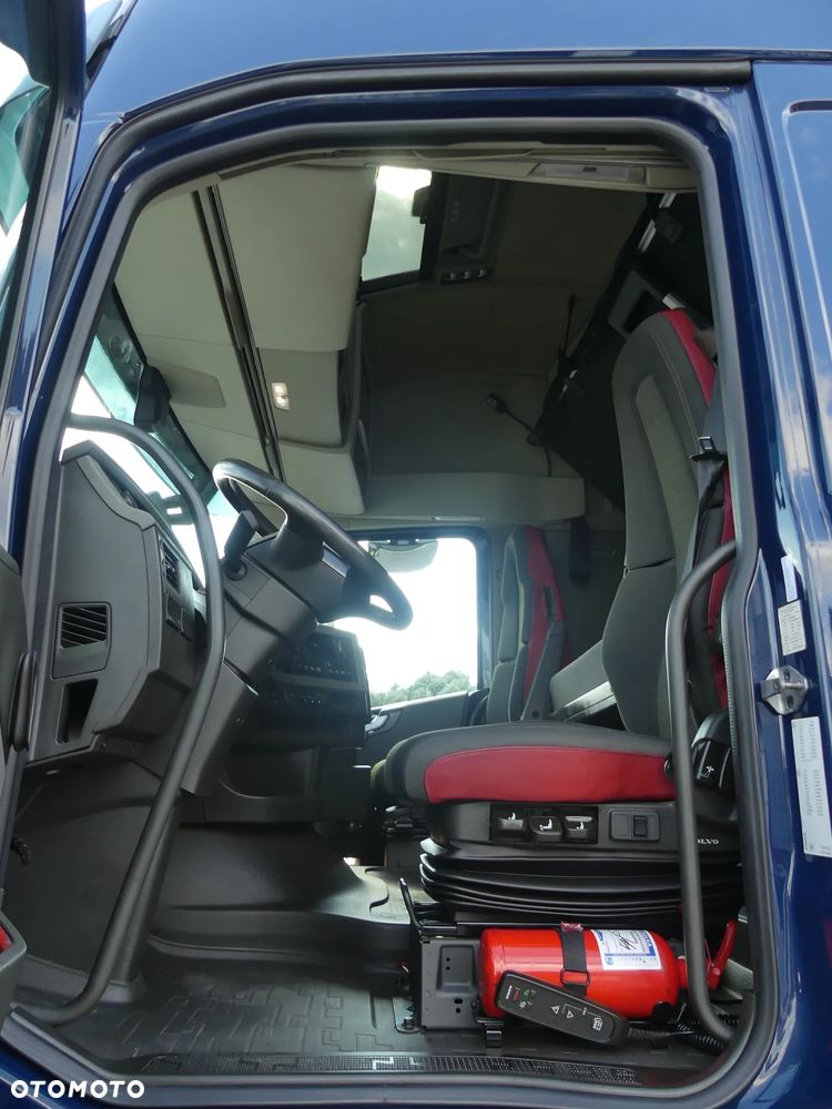 Volvo FH4 460 / EURO 6 / AUTOMAT / PEŁNY ADR / KLIMATYZACJA POSTOJOWA / - 23