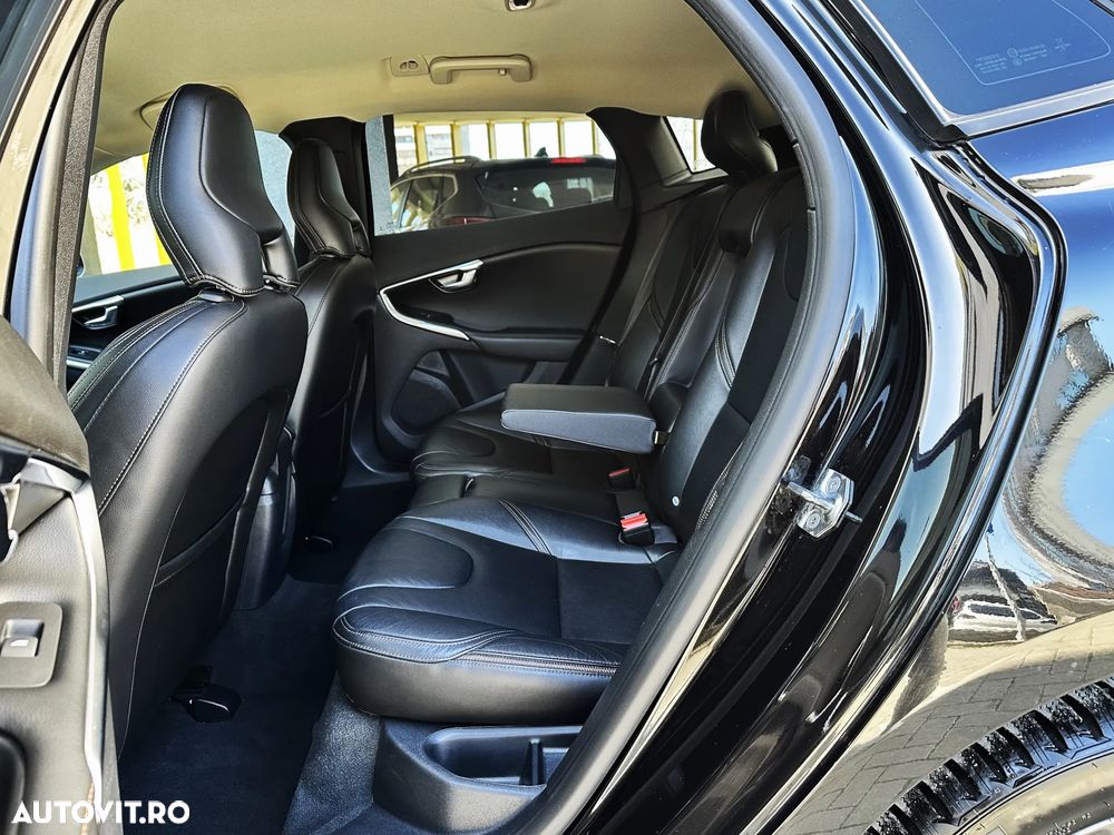 Volvo V40 D4 Aut Summum - 8
