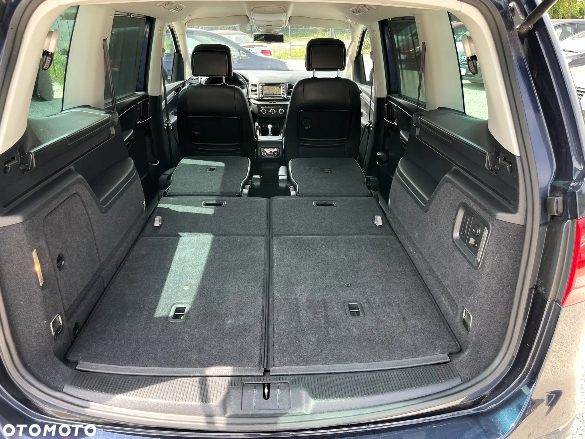 Volkswagen Sharan 2.0 TDI Highline DSG - 36