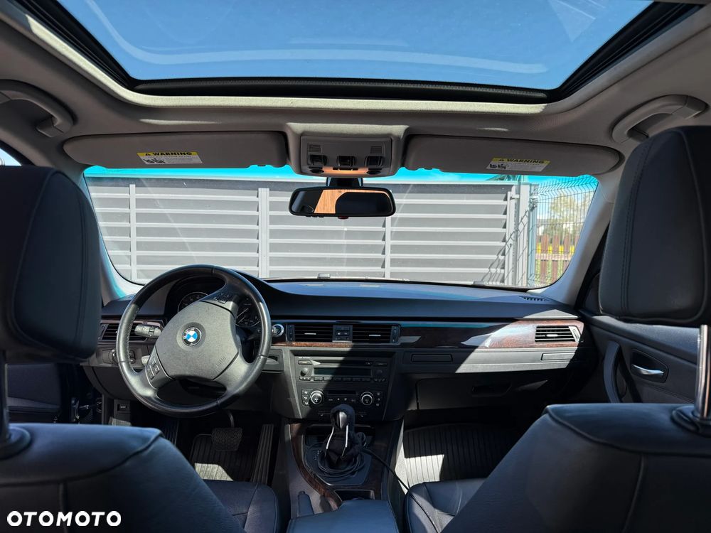 BMW Seria 3 335i - 11