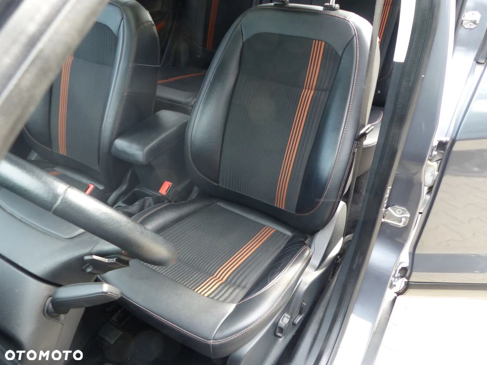 Ford EcoSport - 33