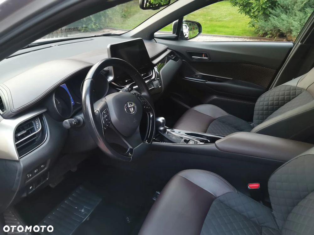 Toyota C-HR Lounge - 21