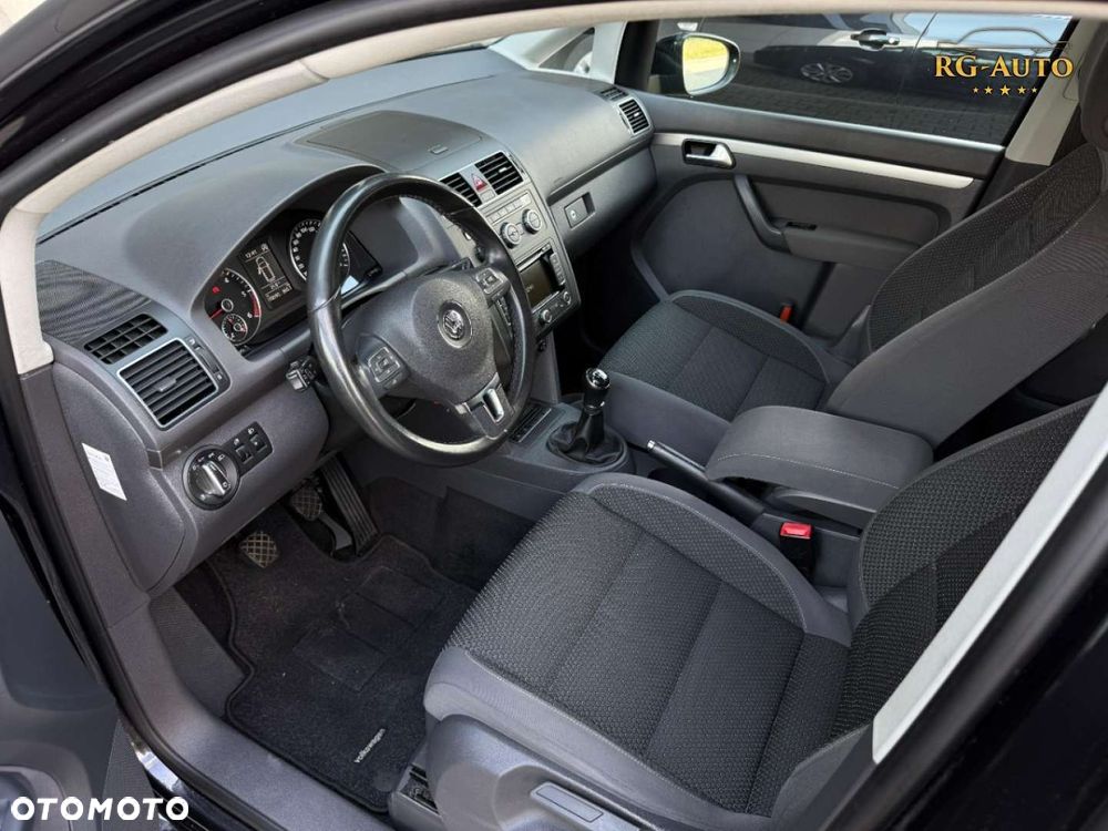 Volkswagen Touran - 39