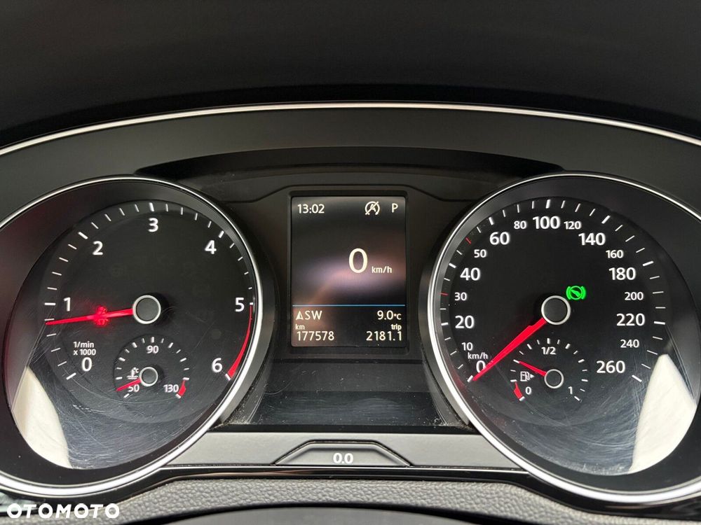 Volkswagen Passat - 23