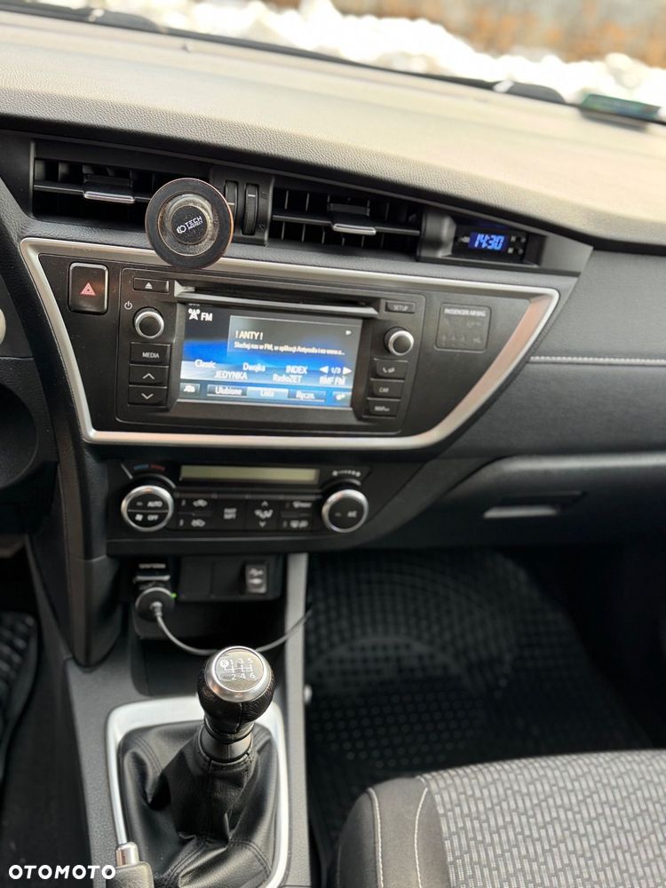 Toyota Auris 1.4 D-4D Premium EU5 - 18