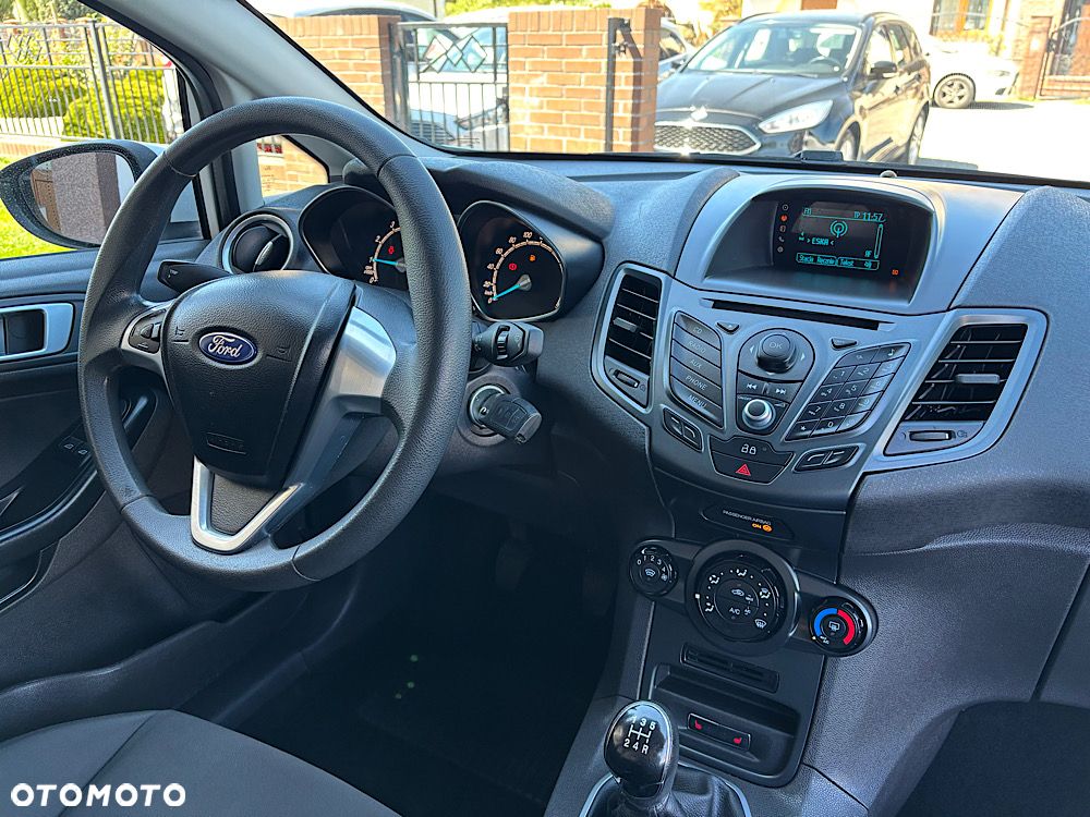 Ford Fiesta 1.25 Titanium - 29