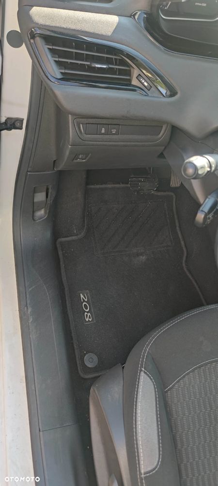 Peugeot 208 1.2 PureTech Active ETG5 - 22