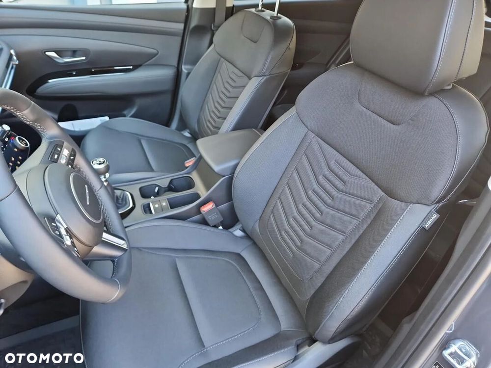 Hyundai Tucson 1.6 T-GDi Executive 2WD - 12