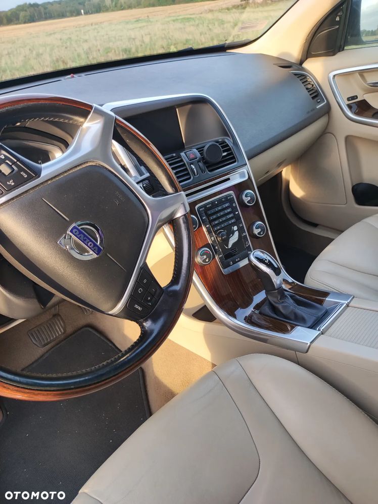 Volvo XC 60 D5 AWD Summum - 6
