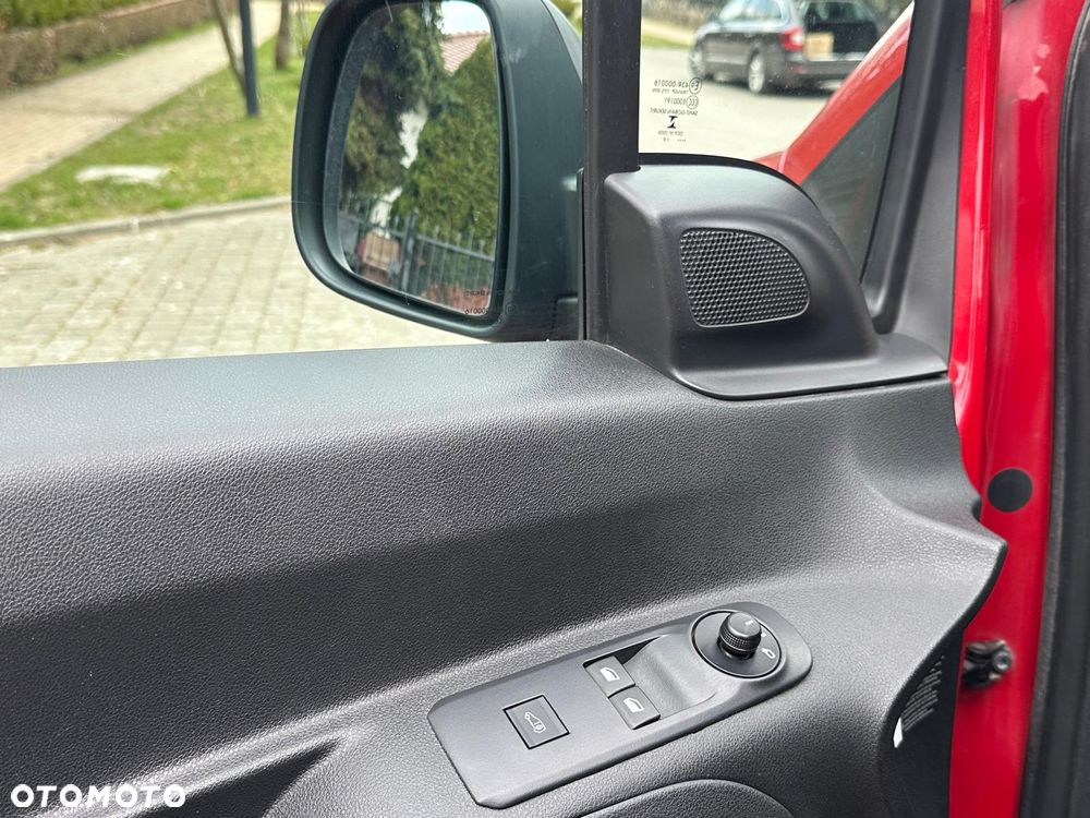 Citroën BERLINGO - 8