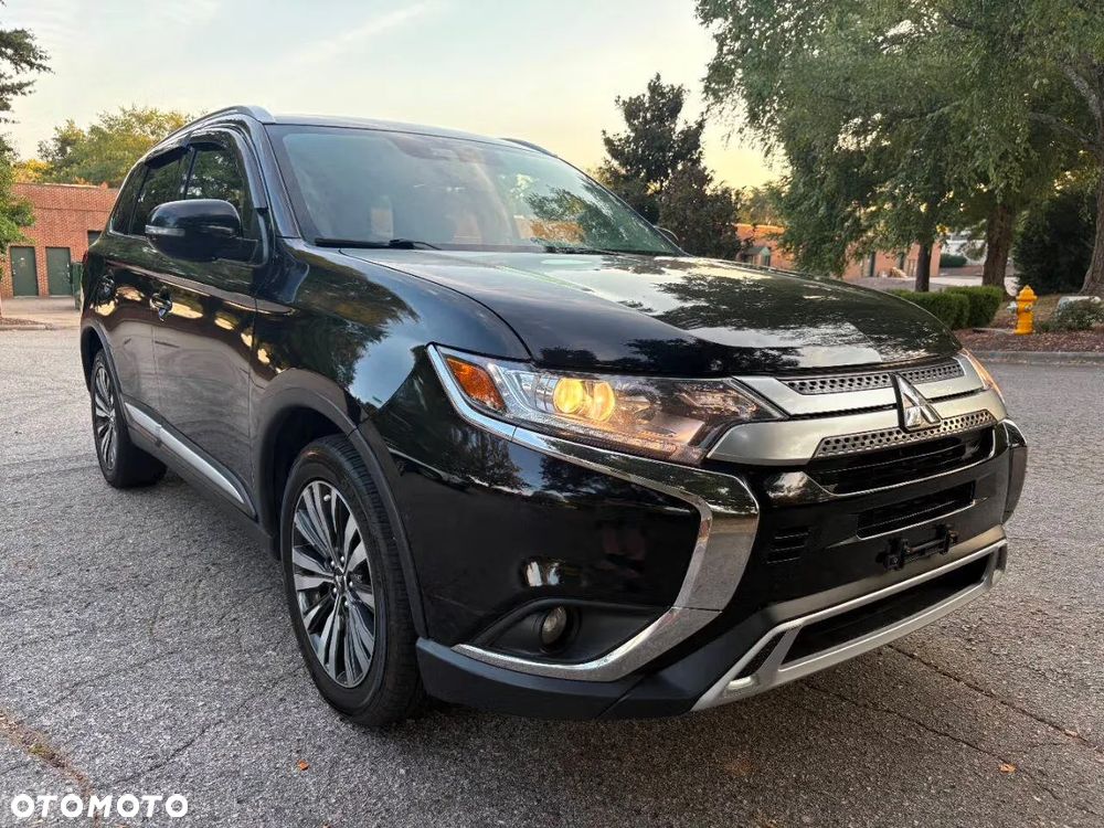 Mitsubishi Outlander 2.4 4WD CVT Intense - 3