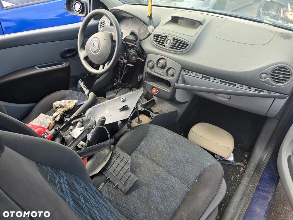 A076 / RENAULT CLIO III / NA CZĘŚCI - 7