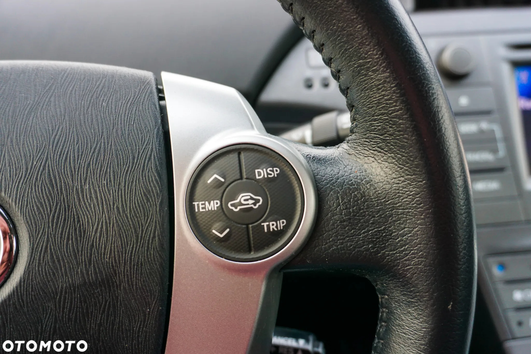 Toyota Prius Plug-in (Hybrid) Life - 31