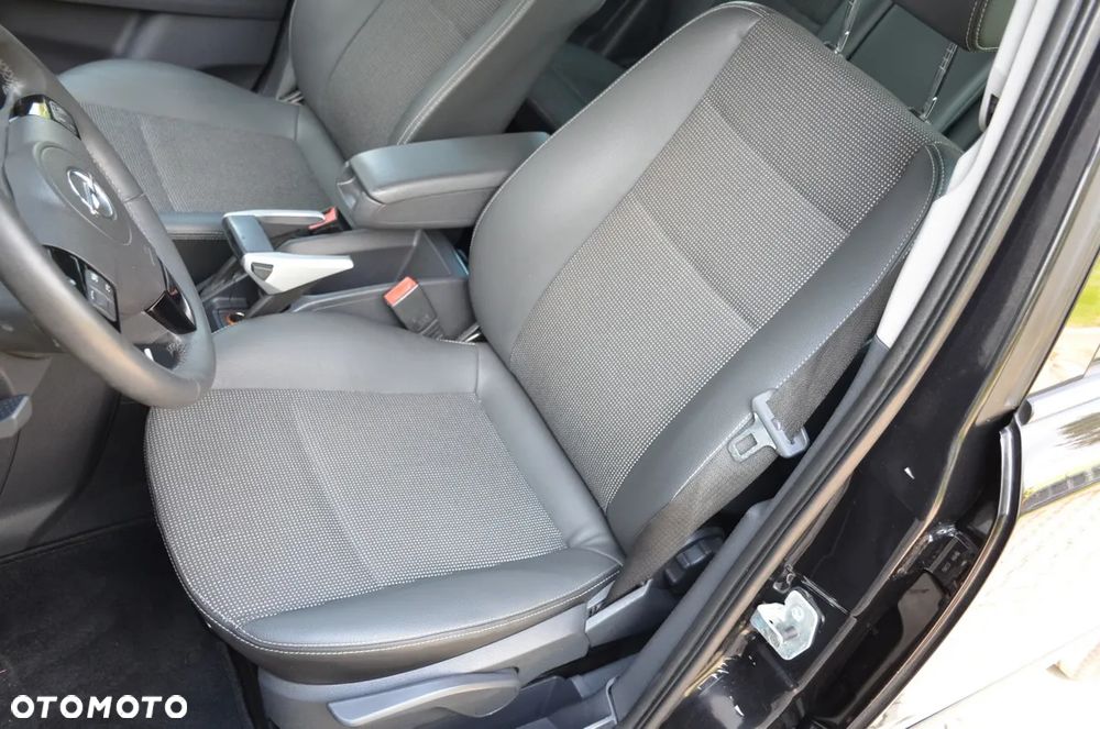 Opel Zafira 1.8 Cosmo - 22