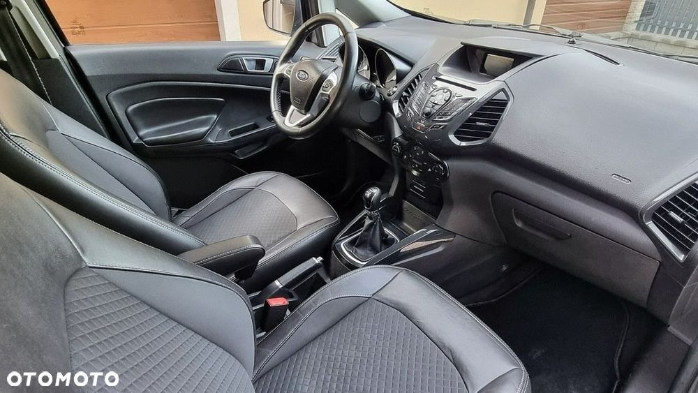 Ford EcoSport - 12