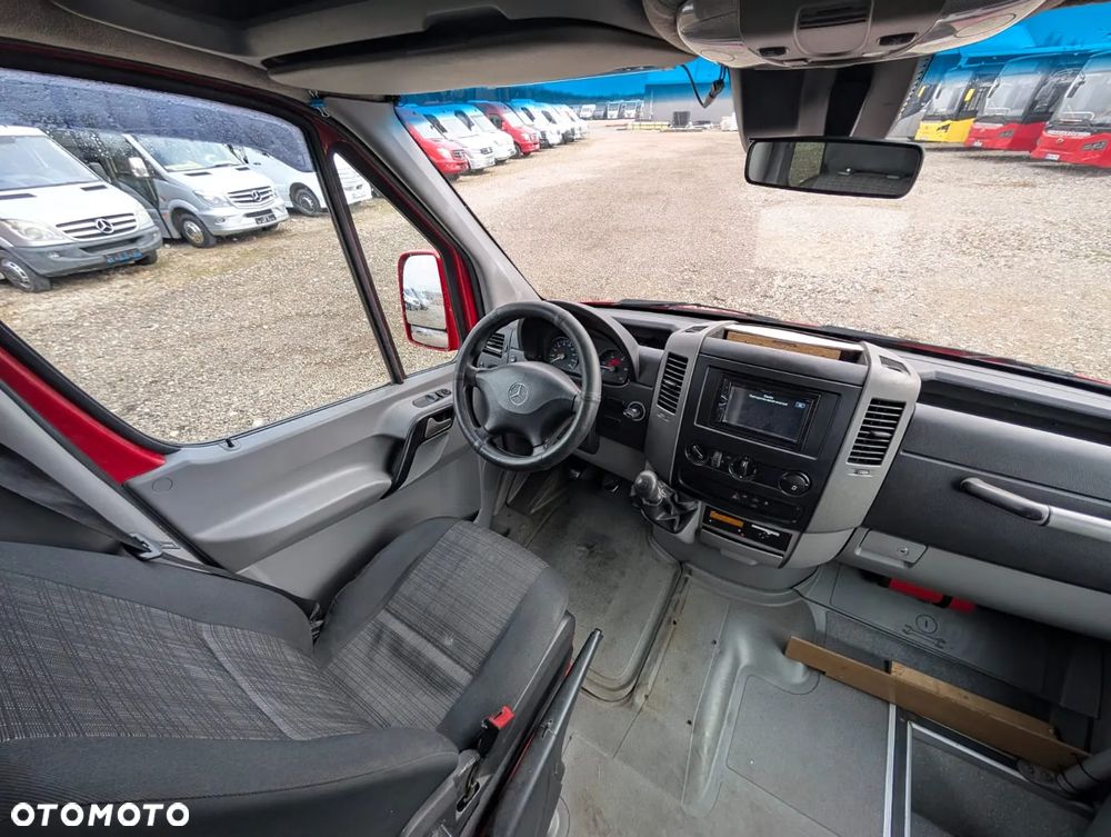 Mercedes-Benz Sprinter 519 - 13
