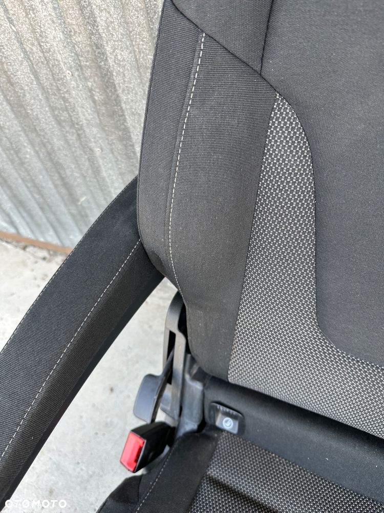 Mercedes v klasa  vito 447 fotel  suntiago Metris  EQV  pojedynczy - 7