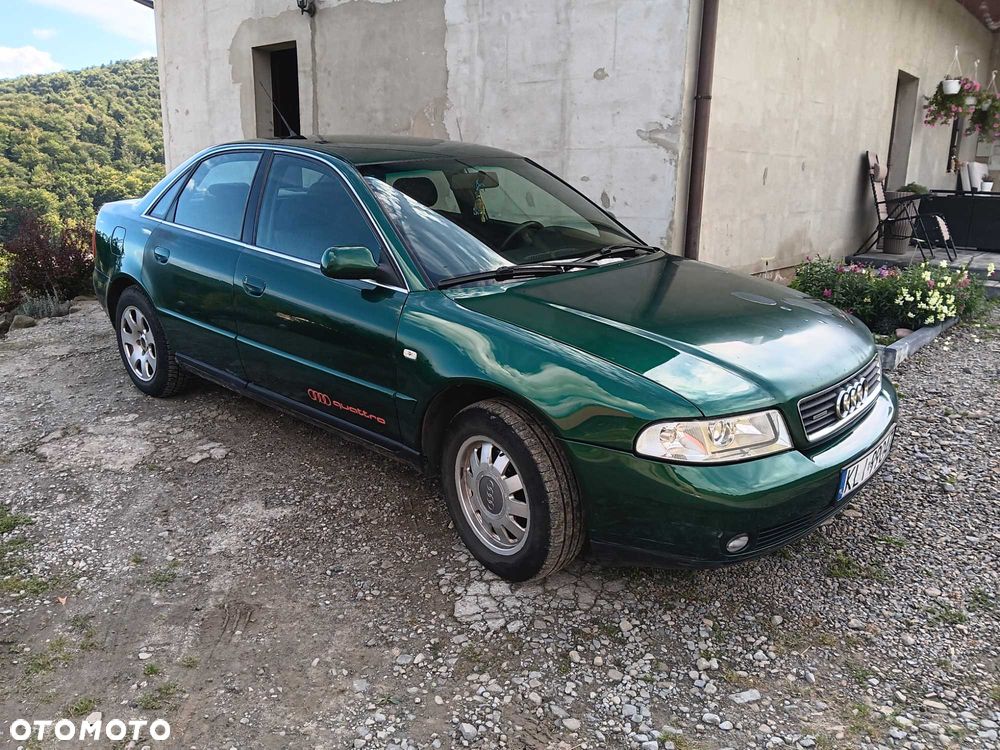 Audi A4 Limousine - 1