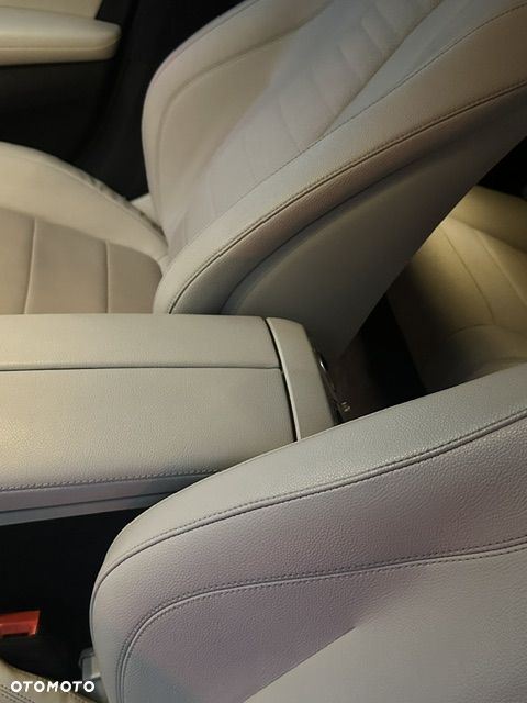 Mercedes-Benz Klasa E 200 d 9G-TRONIC - 27