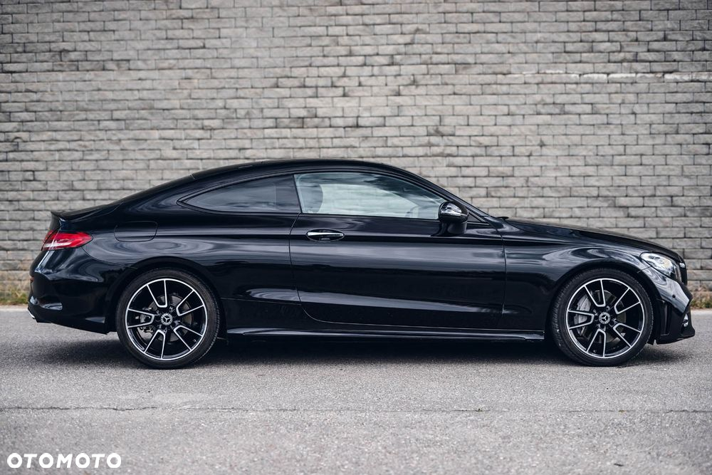 Mercedes-Benz Klasa C 300 Coupe 9G-TRONIC AMG Line - 7