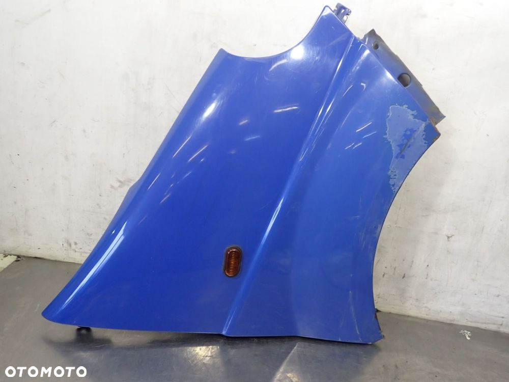 BŁOTNIK PRAWY PRZEDNI RENAULT TRAFIC II 1.9 - 1