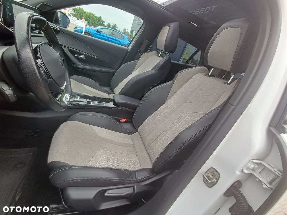 Peugeot 2008 - 13