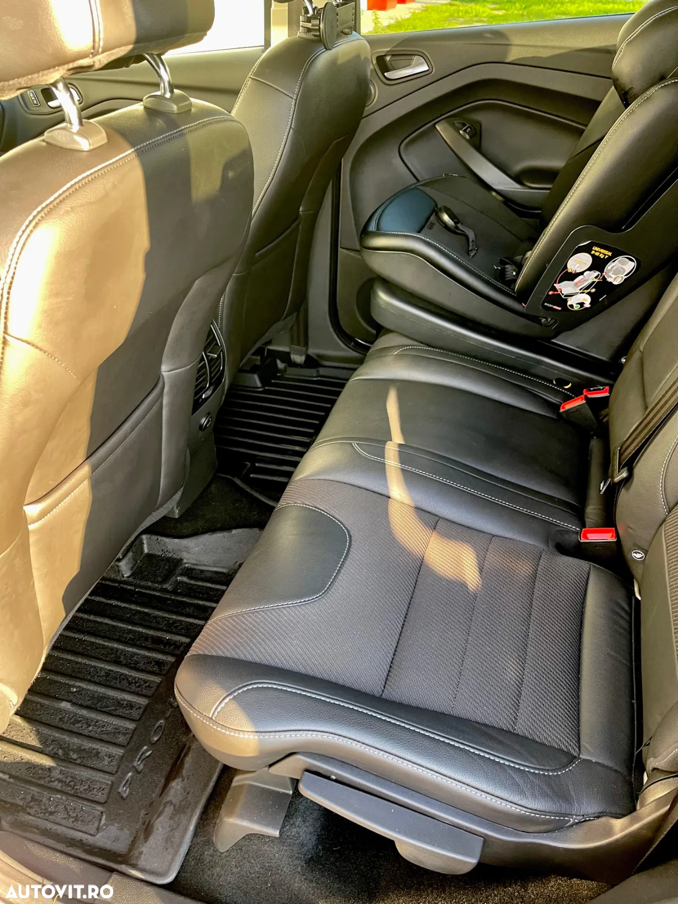 Ford Kuga - 14