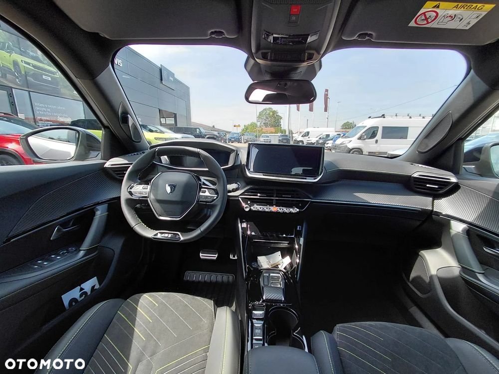 Peugeot 2008 PureTech mHEV GT Exclusive e-DCS6 - 11
