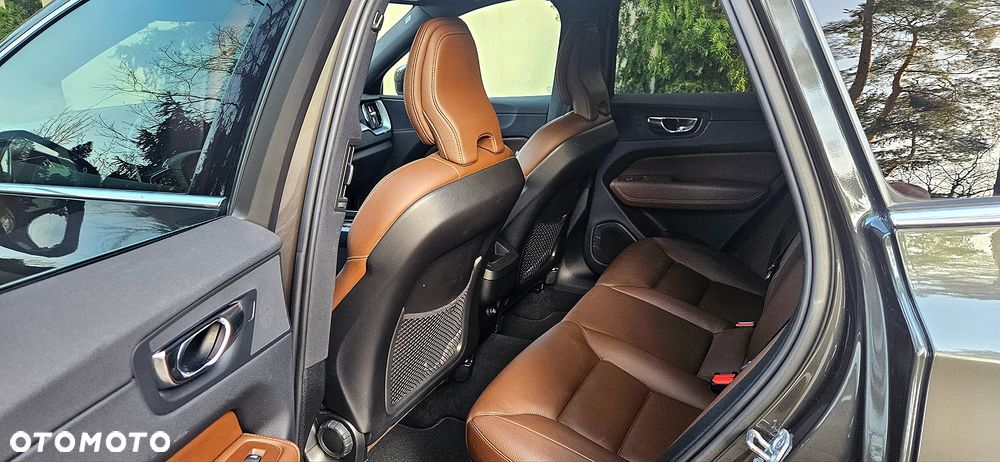 Volvo XC 60 D4 Momentum - 10