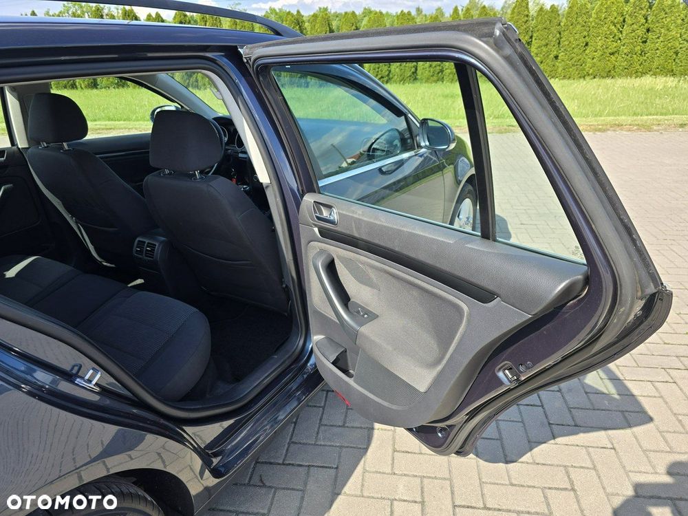 Volkswagen Golf - 21