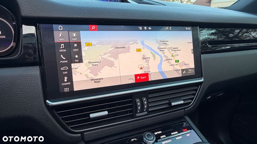 Porsche Cayenne - 21
