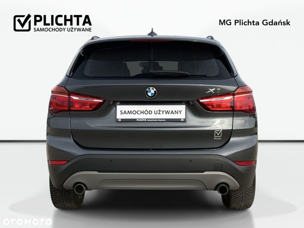 BMW X1 xDrive20i Advantage - 6