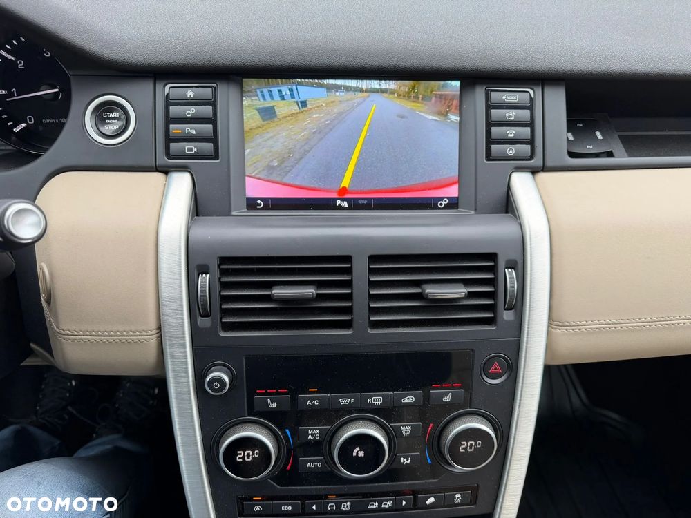 Land Rover Discovery Sport - 21