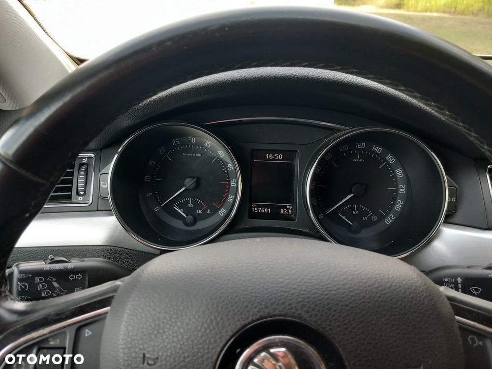 Skoda Superb 2.0 TDI DSG Ambition - 17