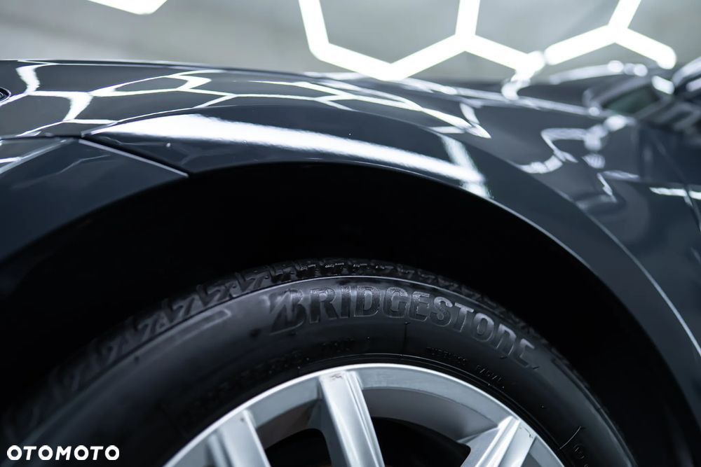 Volkswagen Golf 1.6 TDI SCR Comfortline - 12