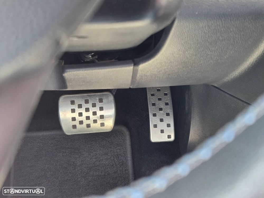 Renault Clio Sport Tourer - 22