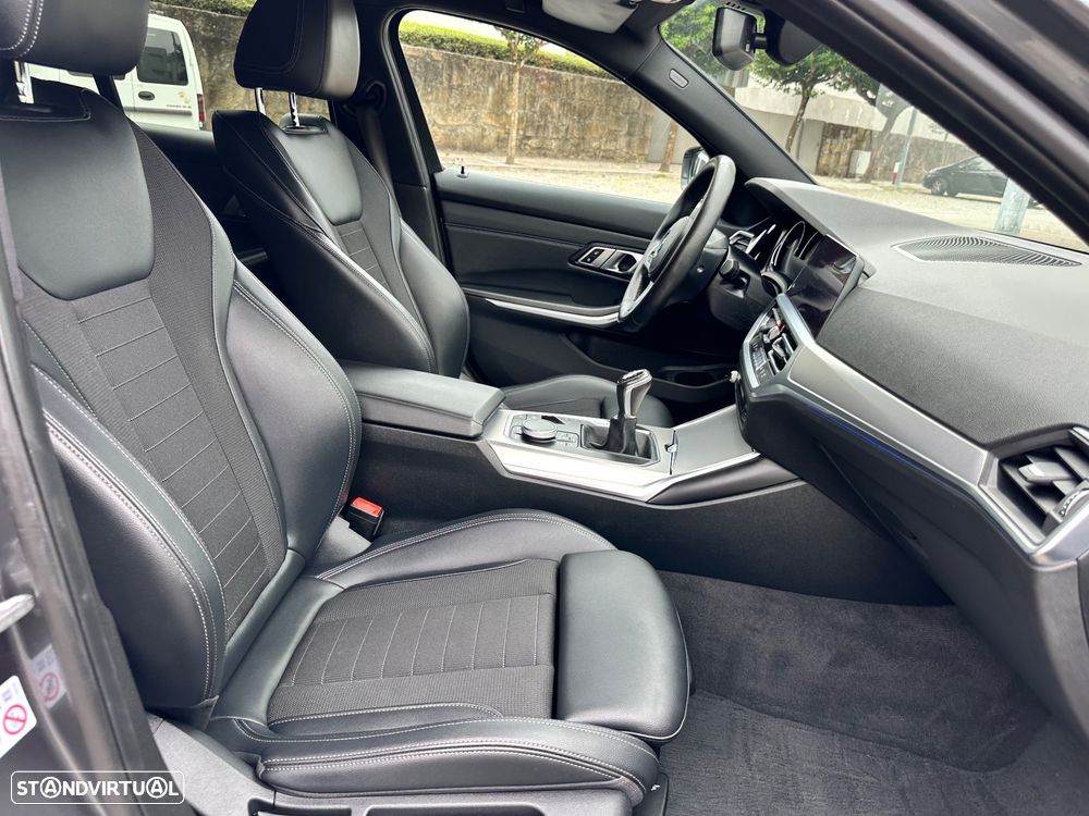 BMW 318 d Line Sport - 43